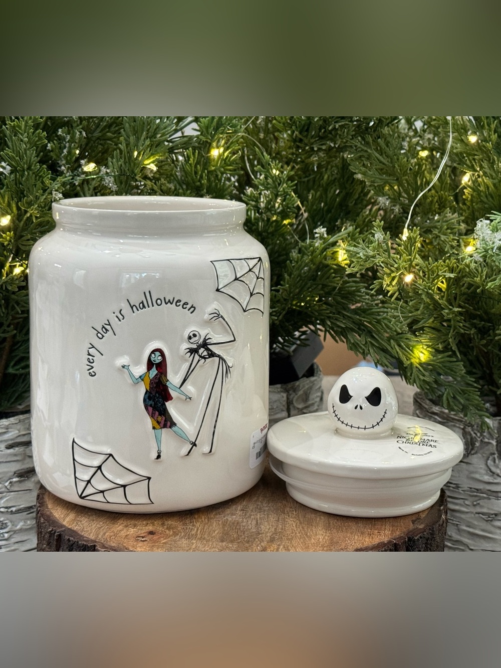 🕸️ Brand NEW w/Tags Rae Dunn every day is halloween Canister feat. Jack & Sally